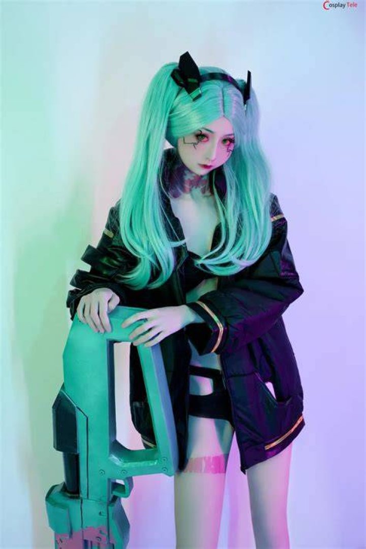 14 Rebecca Cosplay's From One Piece