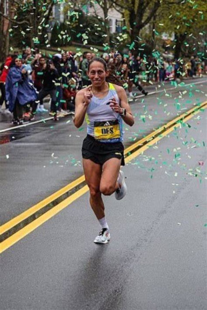 2xUS Olympian Desiree Linden