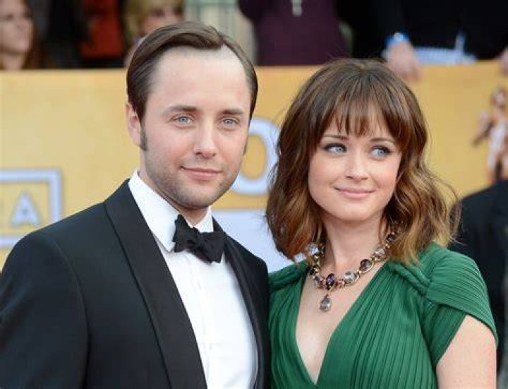 alexis bledel vincent kartheiser divorce