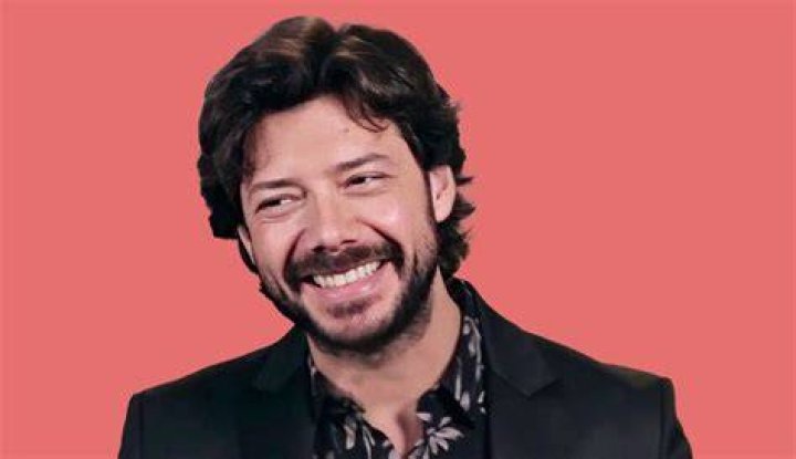 Alvaro Morte won the award