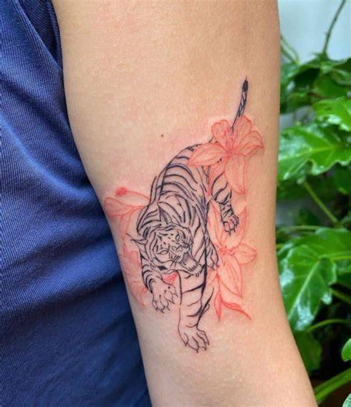 Animal Themed Lily Tattoo Kayatatt