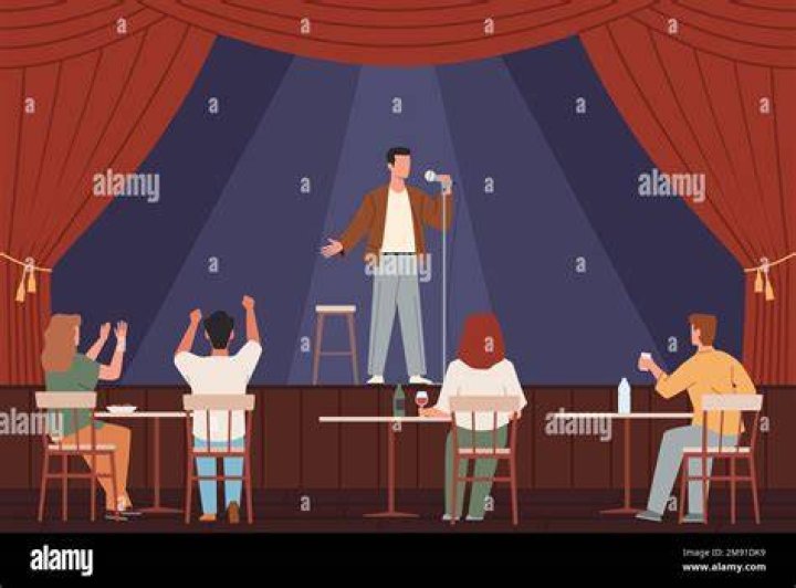 Comedian Leunell on stage for her stand up (Credits: Metro US)