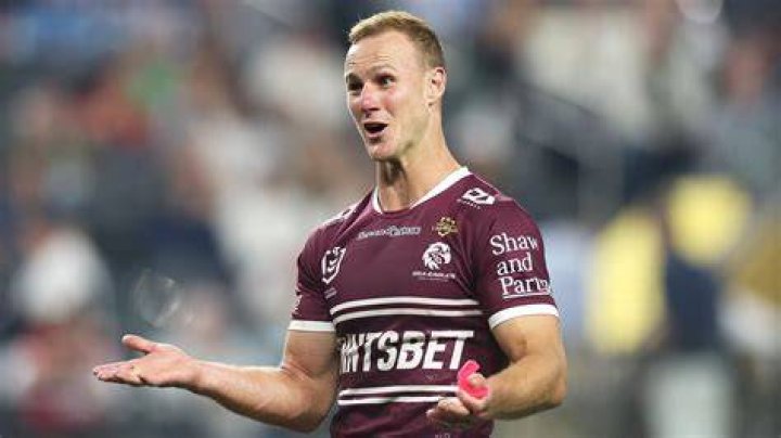 Daly Cherry Evans Walks The Red Carpet Of Dally M Awards In 2017 With His Wife Vessa Rockliff