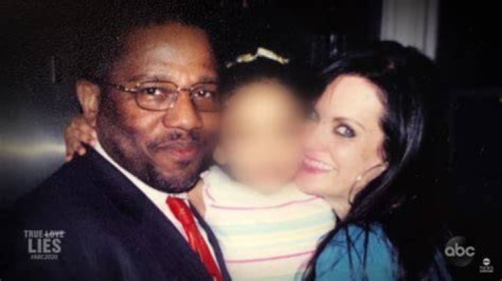 Dr. Death: Is Lizzi Based on Benita Alexander’s Daughter?
