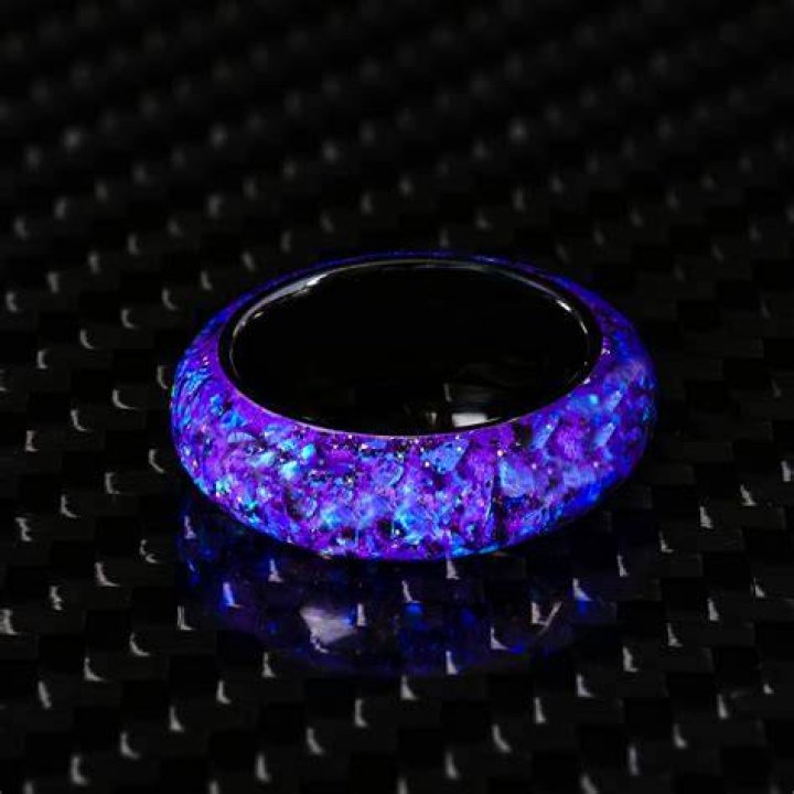 Glowstone Ring of boundless Antiquities sinks blowing into people's minds!