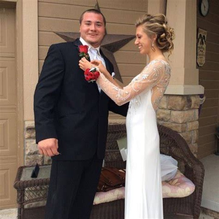 Harrison Phillips And His Wife Shae Shady Getting Ready For Their High School Prom
