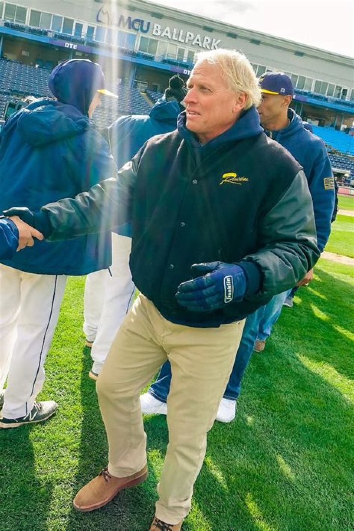 Honoring Legendary Coach Doug Wabeke