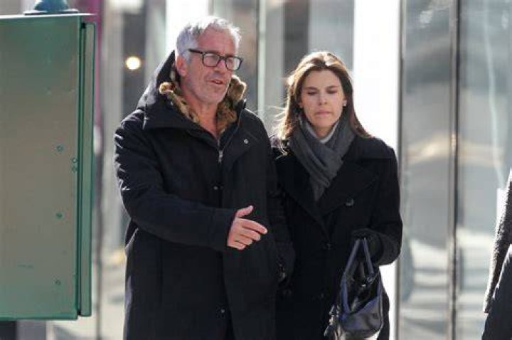 Jeffrey Epstein And Sarah Kellen