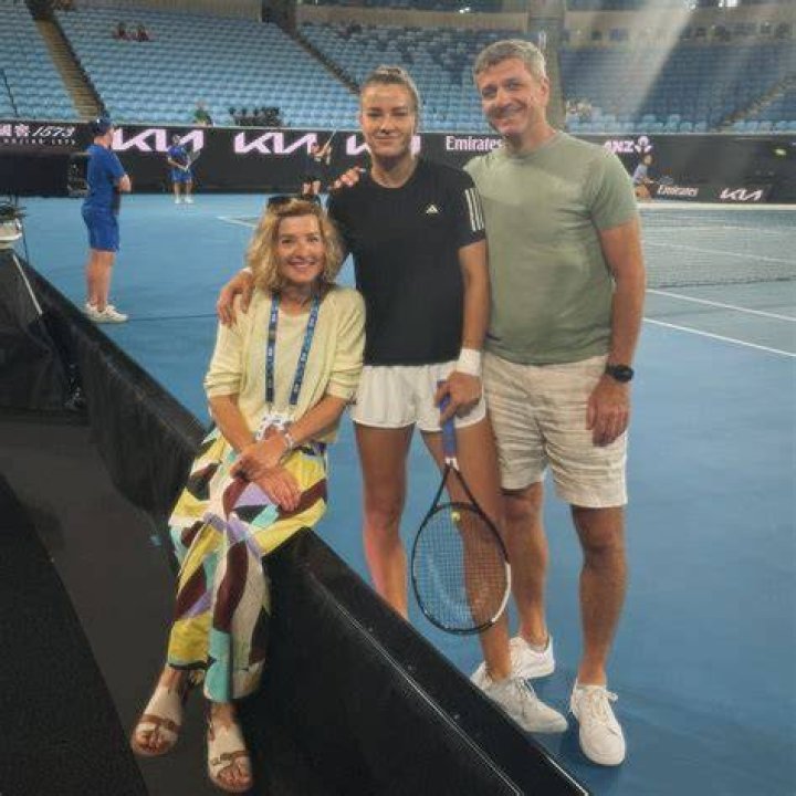 Karolina Muchova With Her Parents