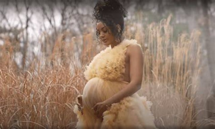 Kyrie and Marlene Pregnancy Photoshoot