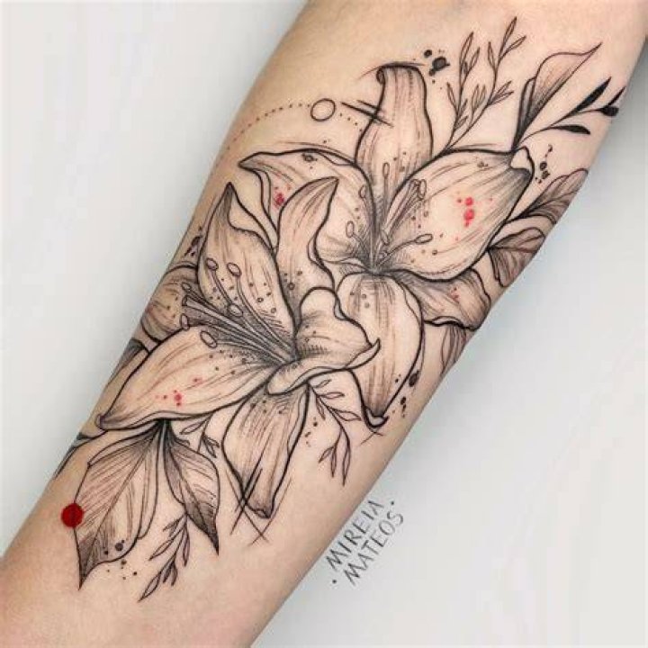 Linework Lily Tattoo Organic.black