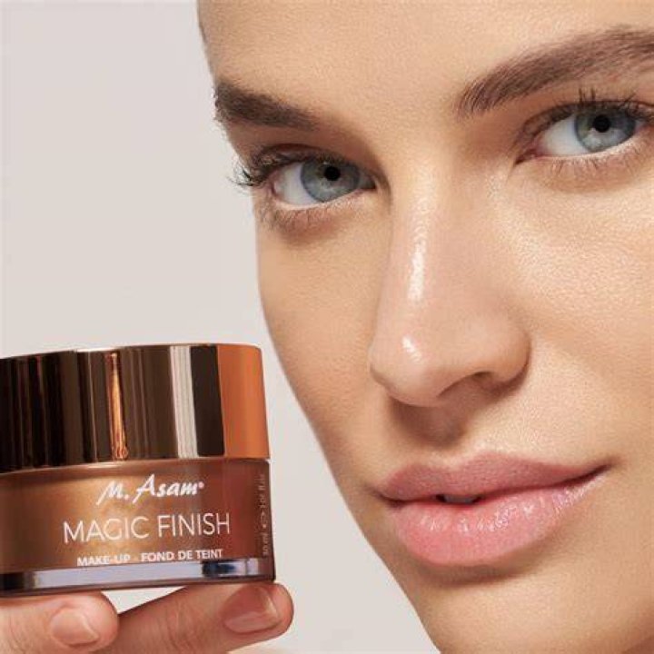 M. Asam MAGIC FINISH Make-up Mousse