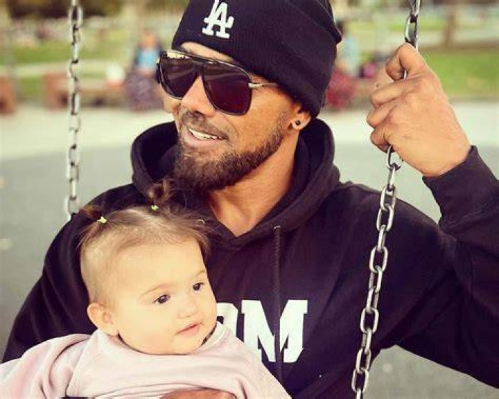Moore has a daughter