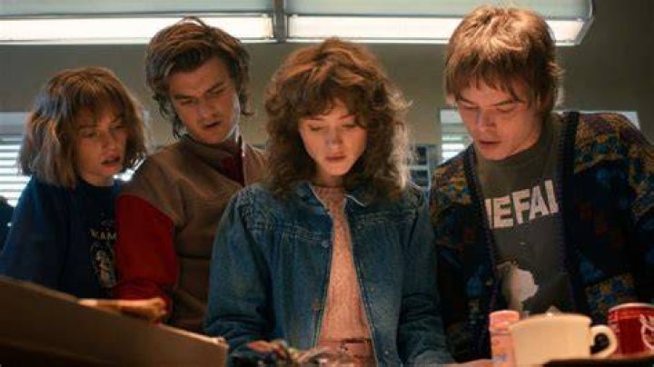 Steve Robin and Demogorgon in Stranger Things