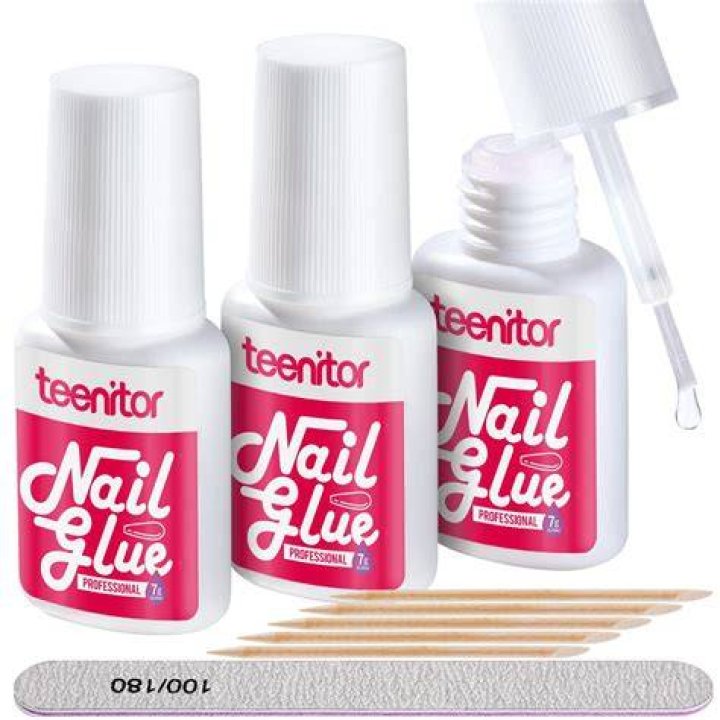 Teenitor Nail Glue