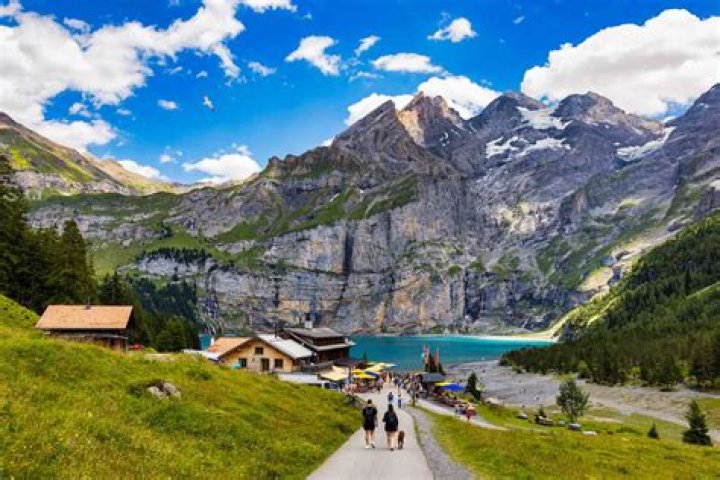 The best hour of Switzerland (Source: Guinea News)