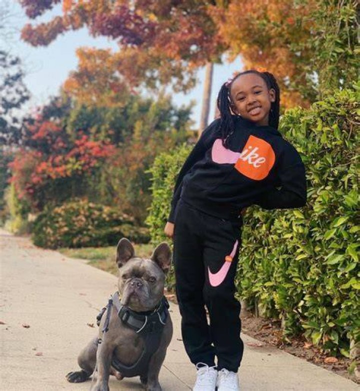 Zhuri Nova James With Indigo